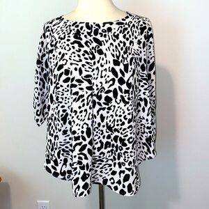 Chico’s Black & White Short Sleeve Blouse Sz Medium